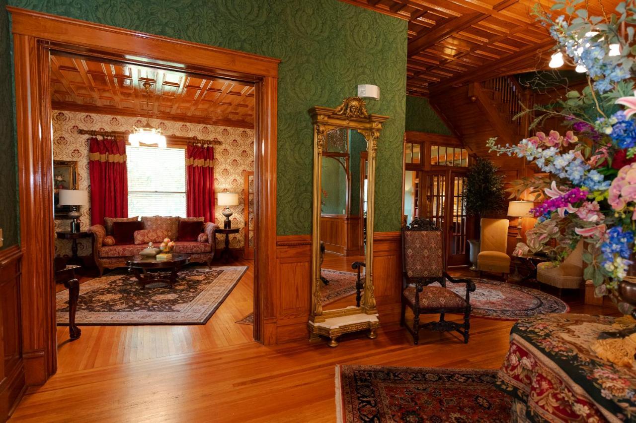 Captain Henderson House Hotel Аркаделфия Екстериор снимка