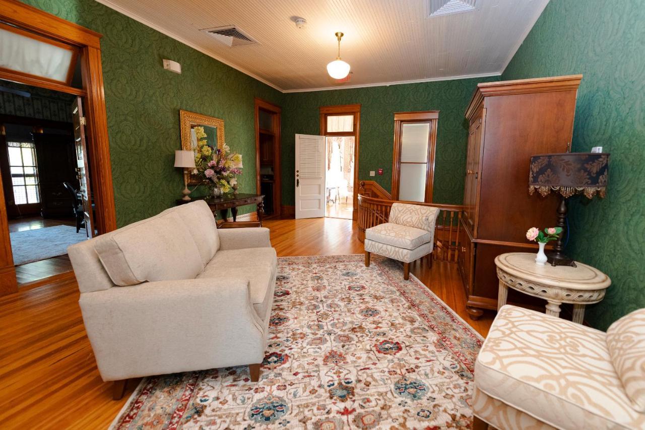 Captain Henderson House Hotel Аркаделфия Екстериор снимка