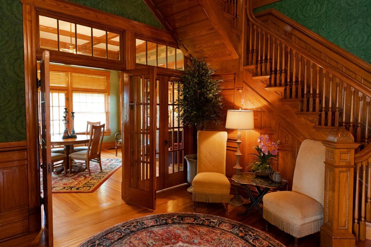 Captain Henderson House Hotel Аркаделфия Екстериор снимка