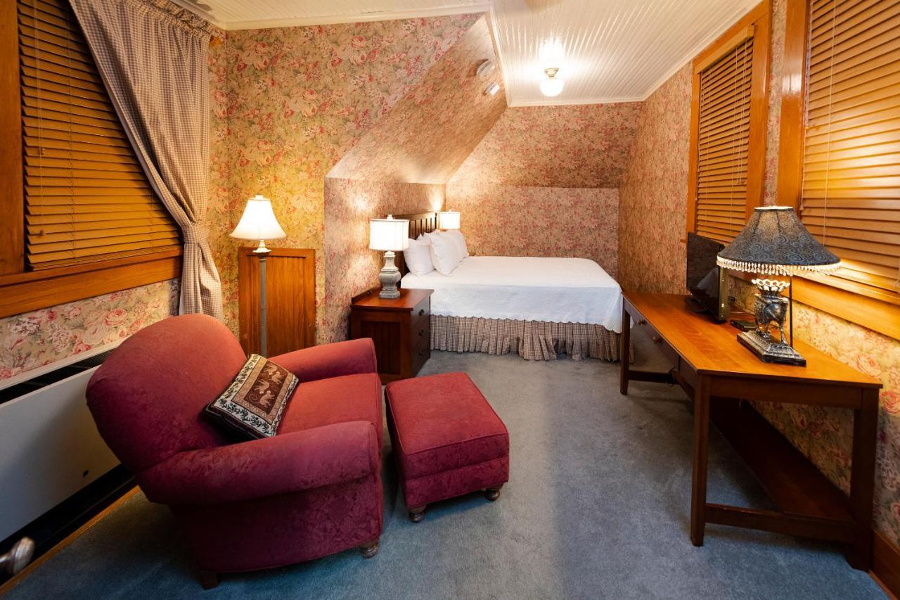 Captain Henderson House Hotel Аркаделфия Стая снимка
