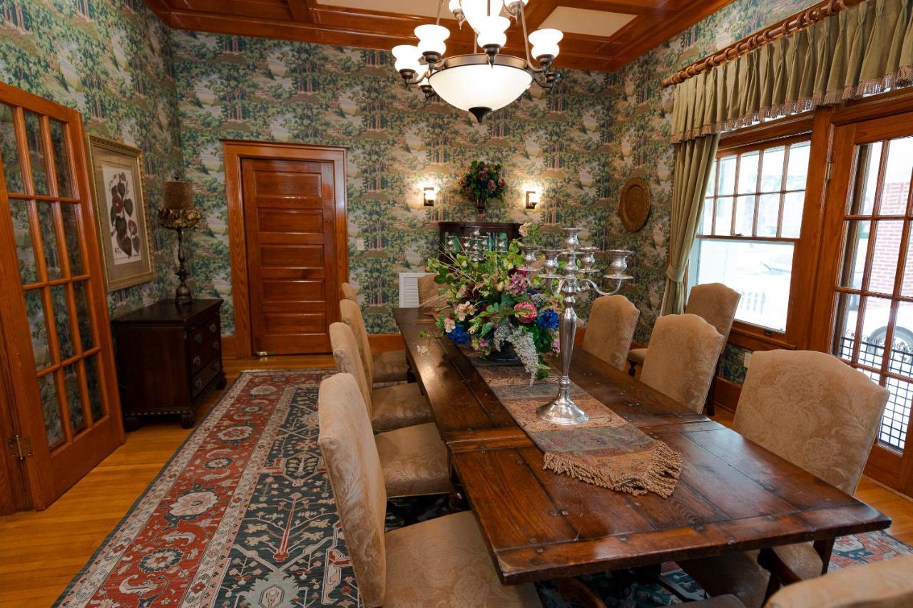 Captain Henderson House Hotel Аркаделфия Екстериор снимка