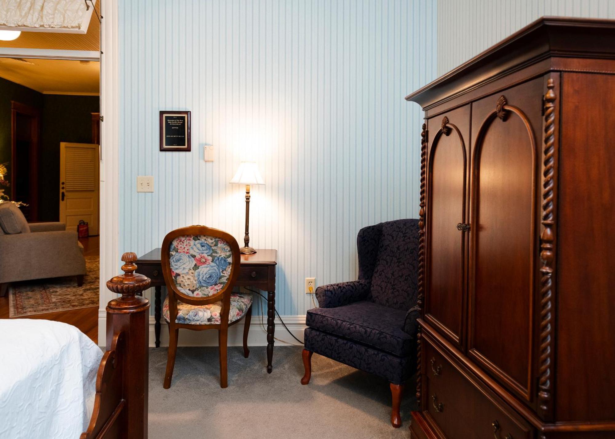 Captain Henderson House Hotel Аркаделфия Стая снимка