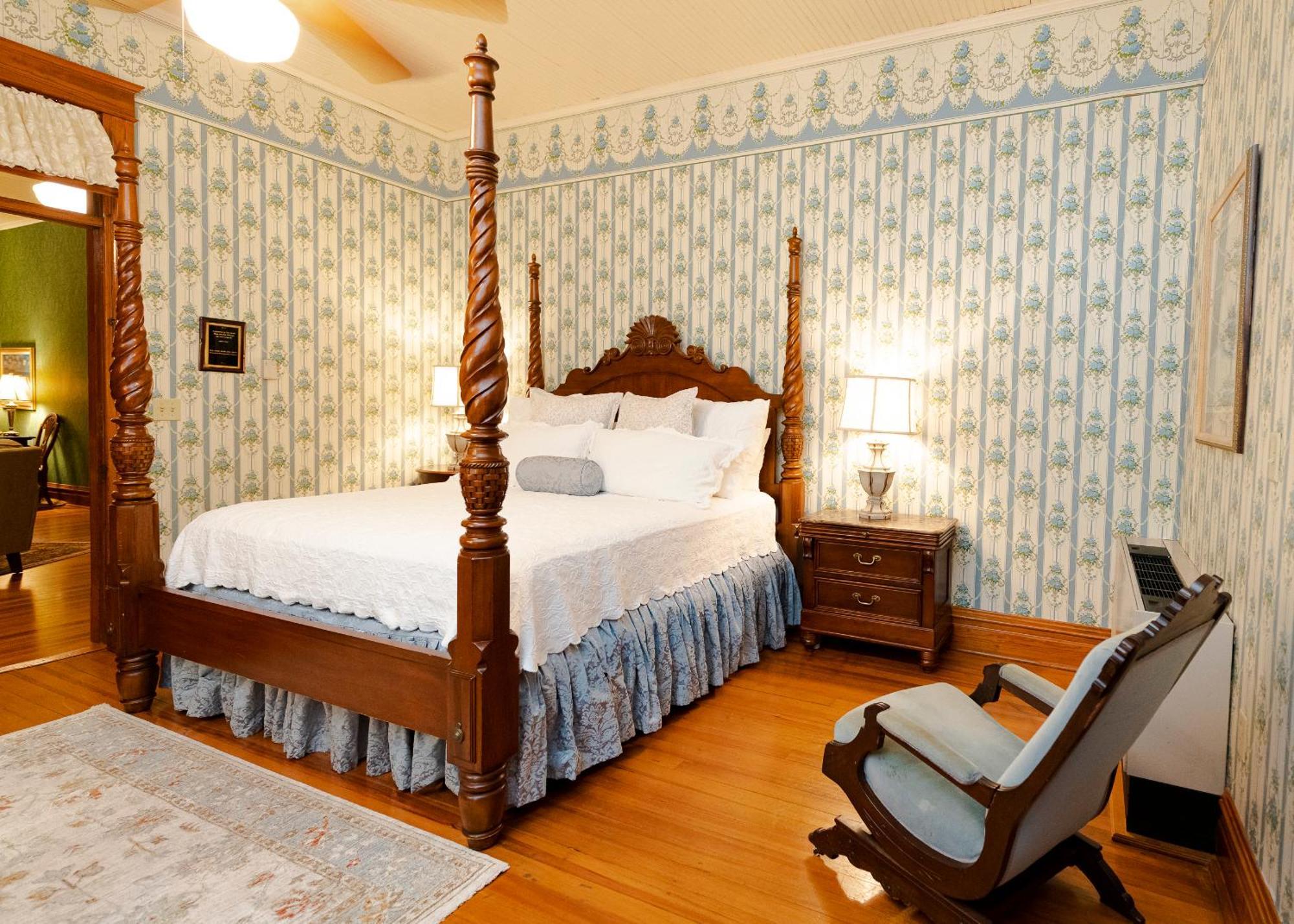 Captain Henderson House Hotel Аркаделфия Стая снимка
