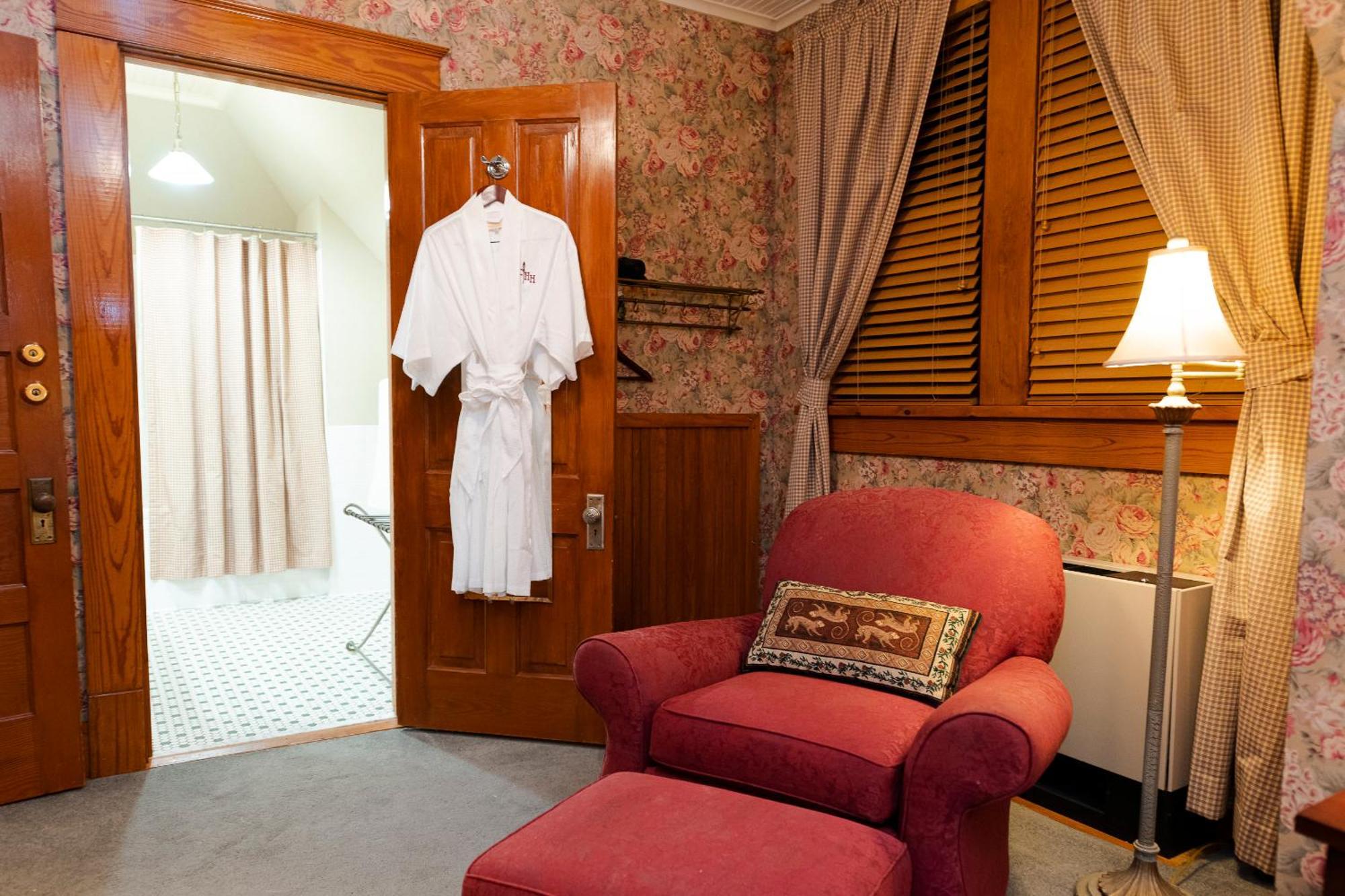 Captain Henderson House Hotel Аркаделфия Стая снимка