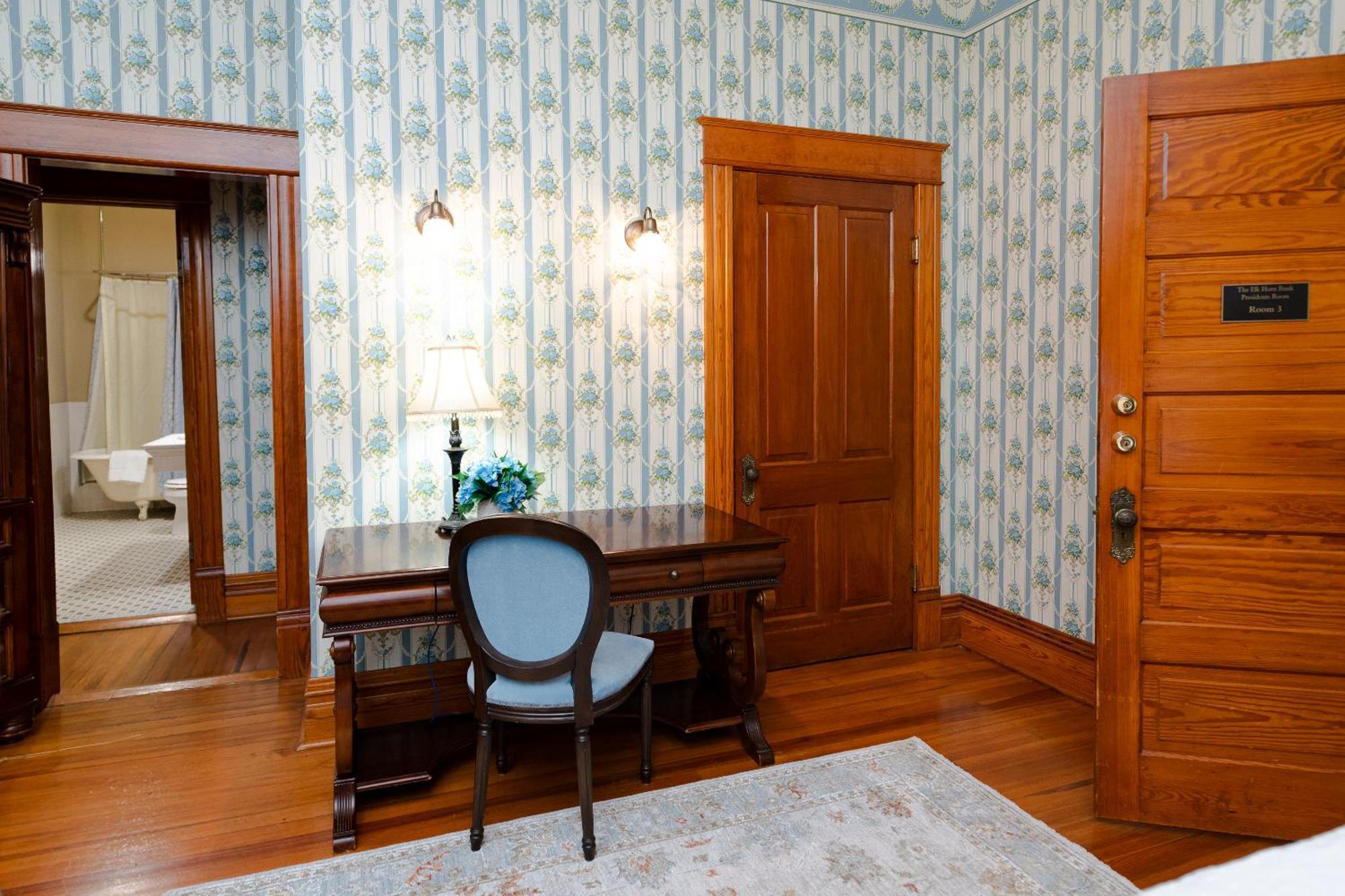 Captain Henderson House Hotel Аркаделфия Стая снимка