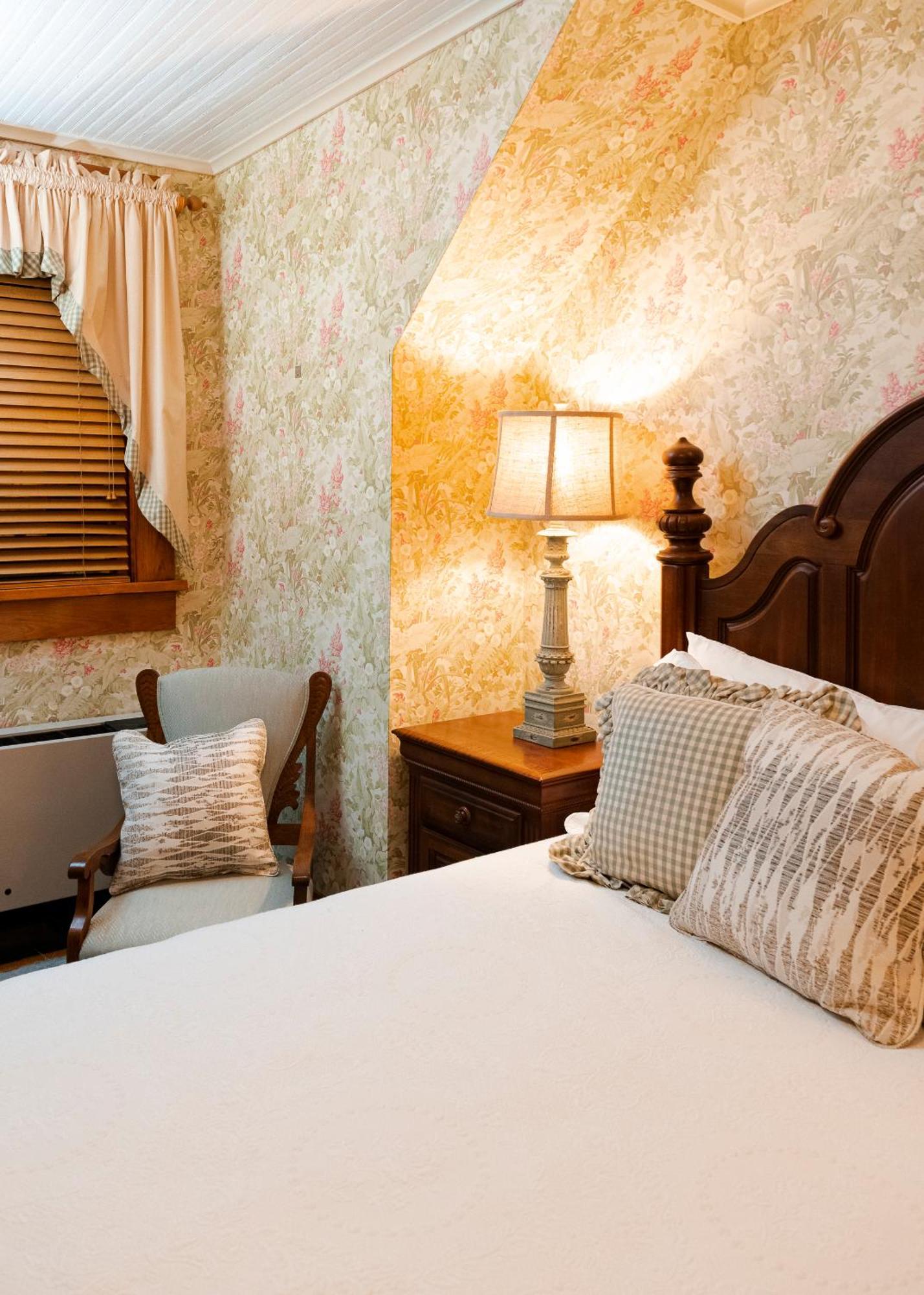 Captain Henderson House Hotel Аркаделфия Стая снимка